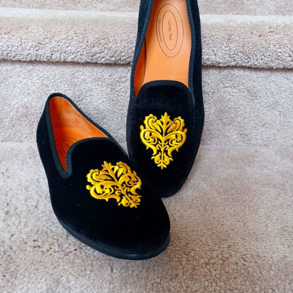 Mens Velvet Loafer Flat with Embroidery Smoking Slippers Slip on Shoes, Size 9